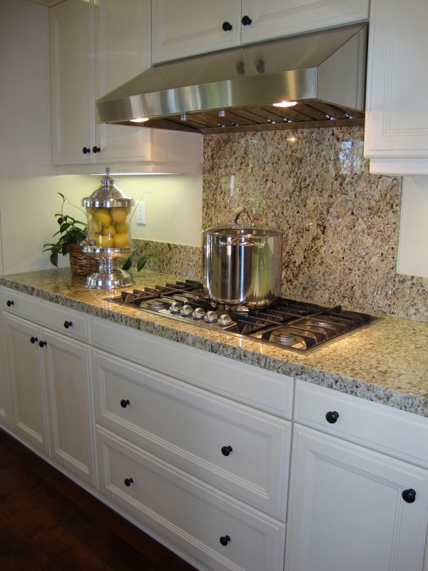 Stove Backsplash Installation in Wilmington, NC